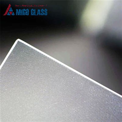 Sticlă solară modelată